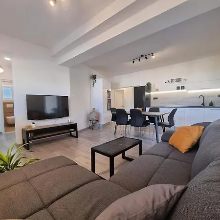 Avila Apartment